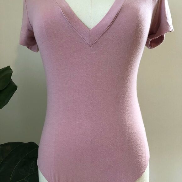Free People V Neckline Bodysuit Pink Small - Picture 5 of 9